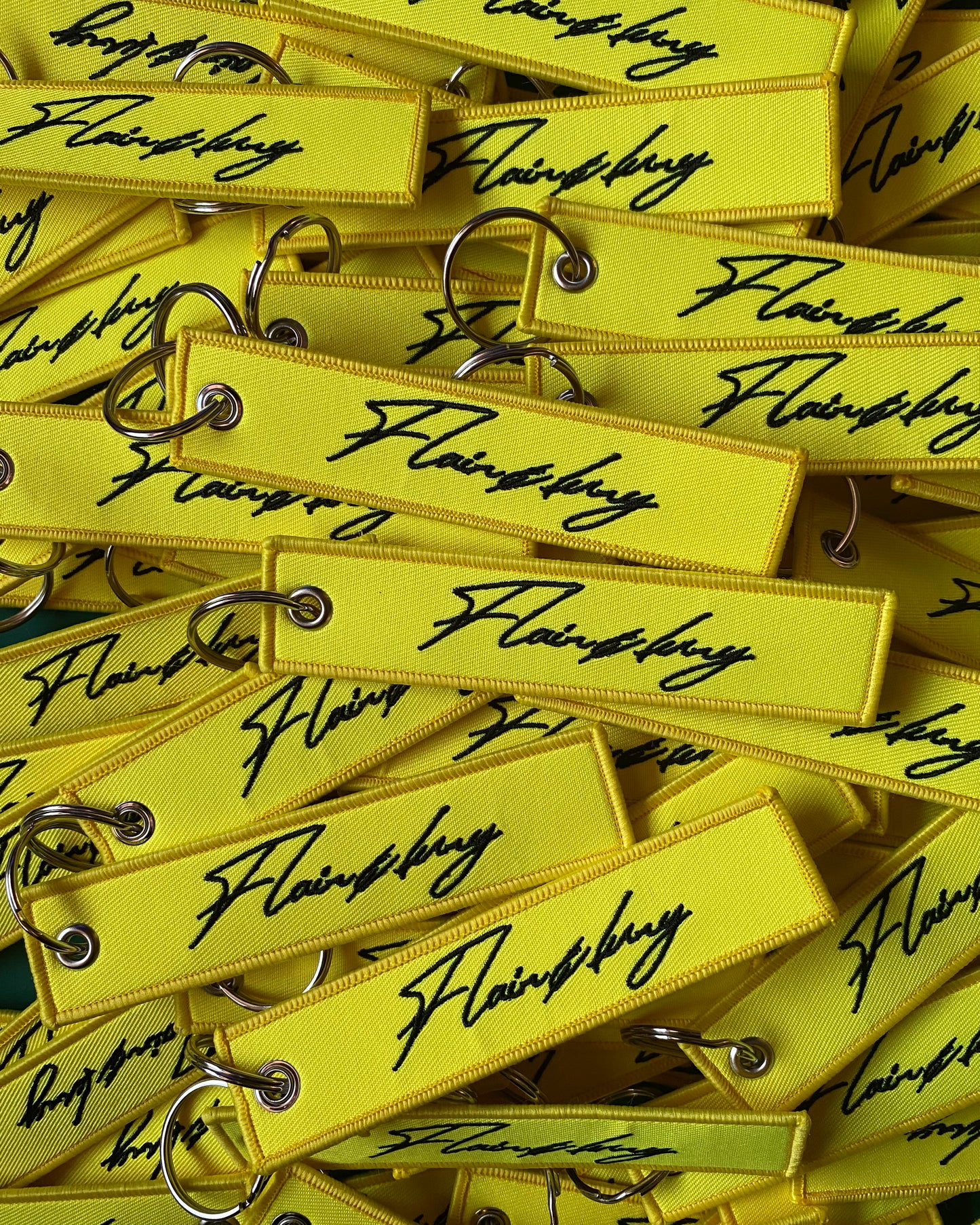 Signature Jet Tag - Yellow